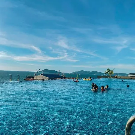 Sea&Pool View Stunning Homestay, Wifi, Netflix Near Malls, Jetty, Convenient Stores Kota Kinabalu Exterior photo