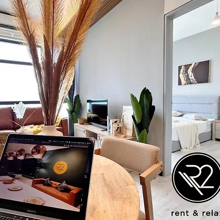 Sea&Pool View Stunning Homestay, Wifi, Netflix Near Malls, Jetty, Convenient Stores Kota Kinabalu Exterior photo