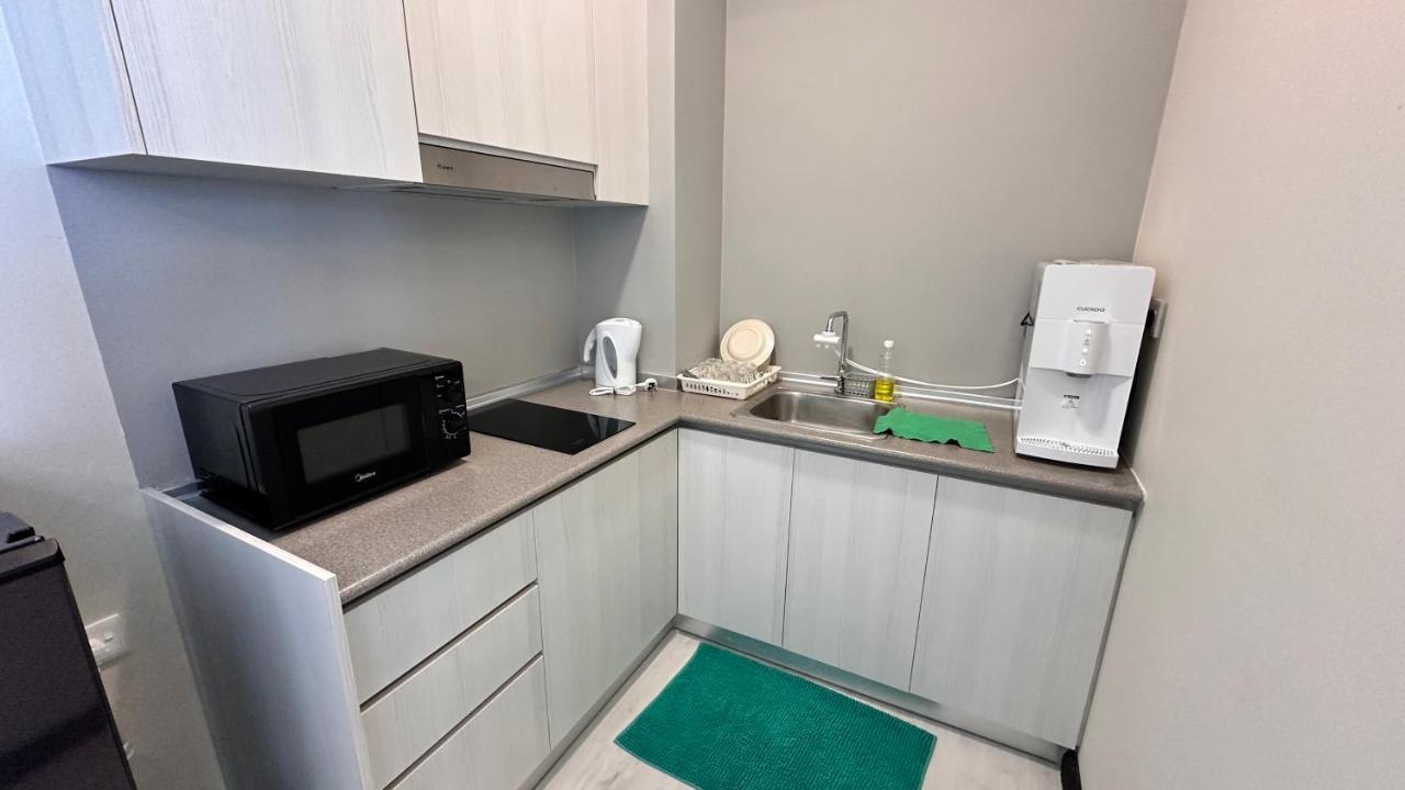 Sea&pool View Stunning Homestay, Wifi, Netflix Near Malls, Jetty, Convenient Stores * Kota Kinabalu