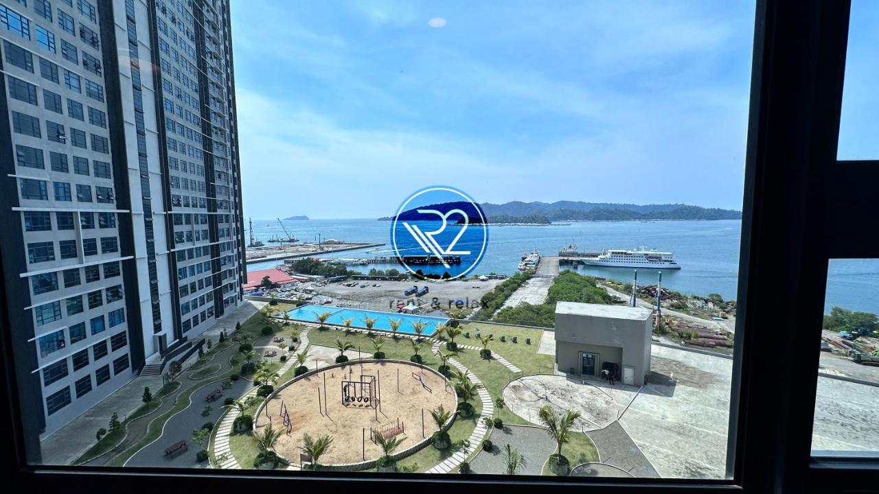 Sea&pool View Stunning Homestay, Wifi, Netflix Near Malls, Jetty, Convenient Stores Apartment
